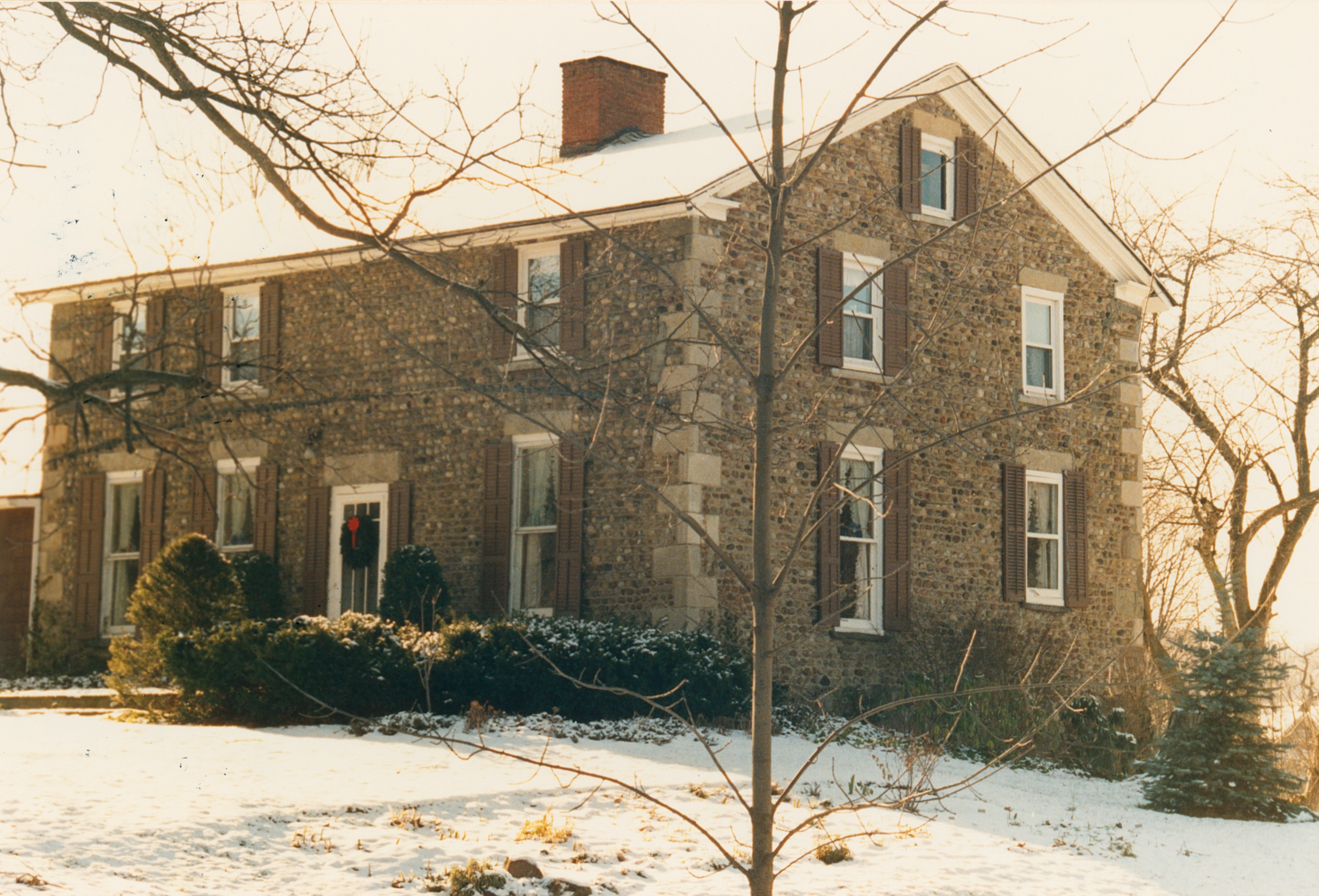 Liv-1 5084 East Lake Rd 1